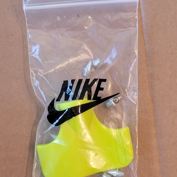 Nike Zoom Mamba V 'Barely Volt Hyper Orange' AJ1697-700 Running Cleats 13 M - Picture 6 of 6